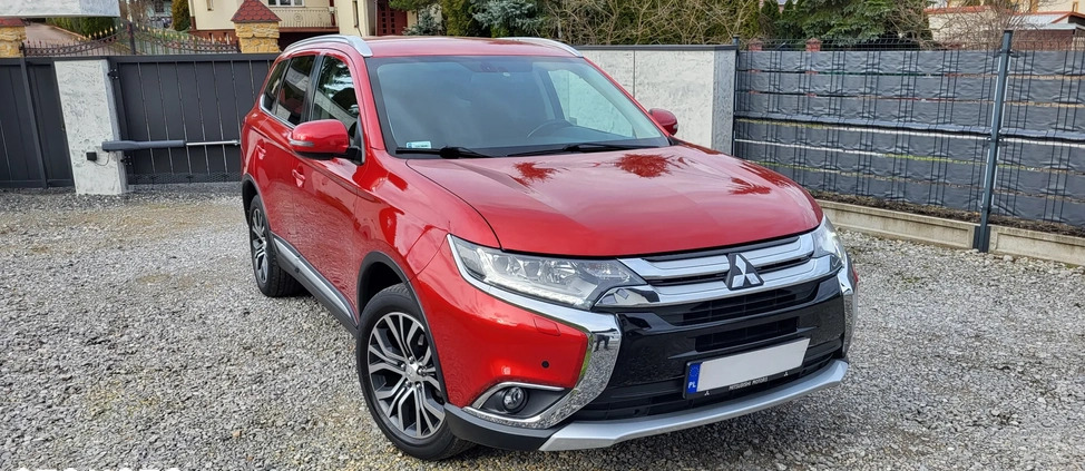 Mitsubishi Outlander cena 87900 przebieg: 85000, rok produkcji 2016 z Kielce małe 466